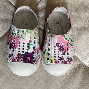 Native Jefferson floral kids shoes C4